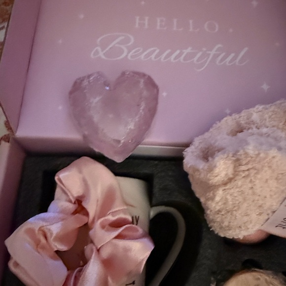 Pink and Gold Marble birthday Gift Box - Picture 6 of 11